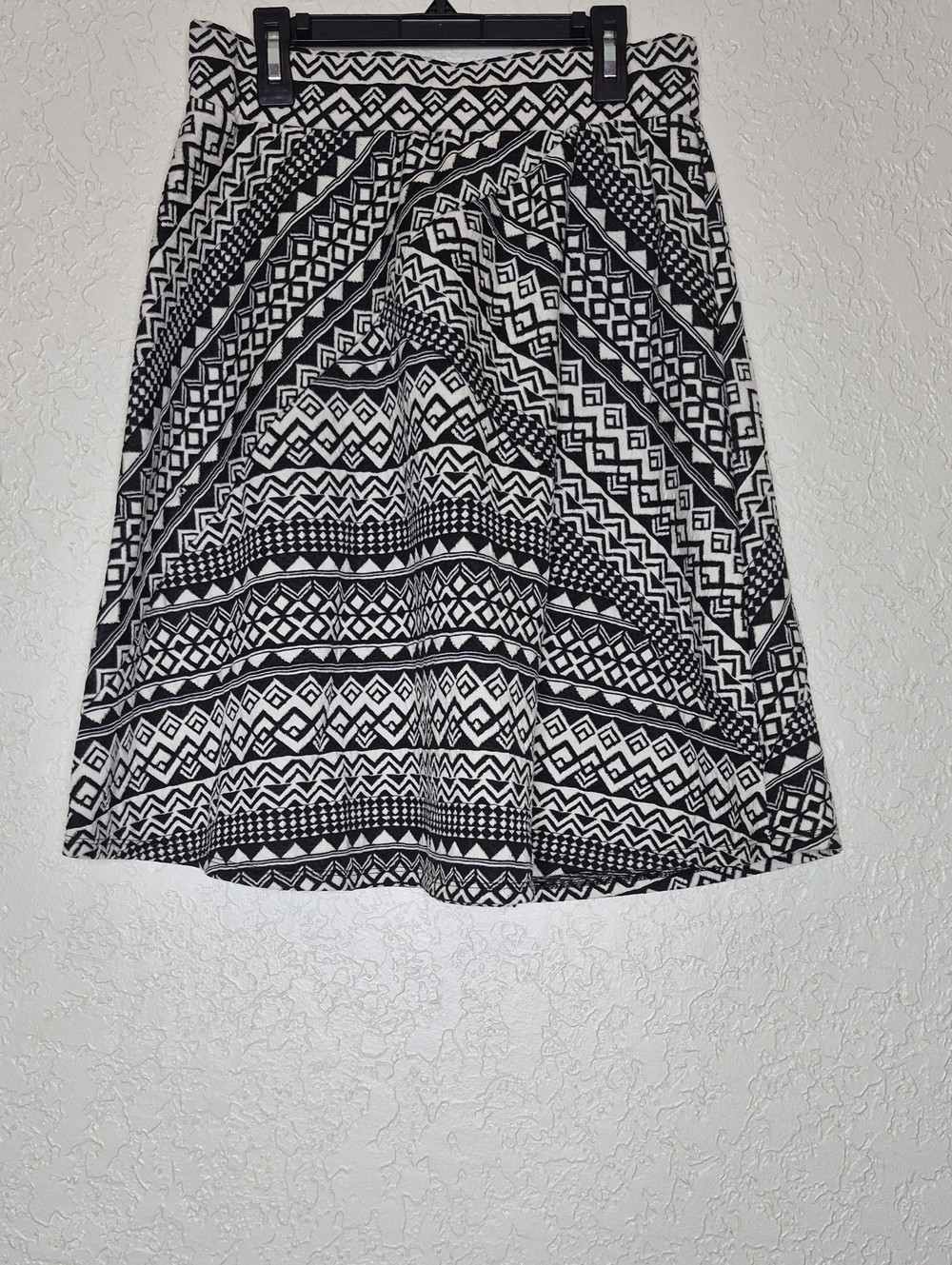 Studio 253 Geometric Print Skirt Size‎ Medium